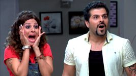Badi Door Se Aaye Hain S01E44 Akshay Kumar and Krushna reveal a secret Full Episode