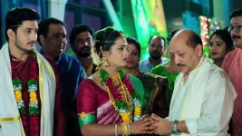 Pallakilo Pellikuturu S01E07 Shruthi's Family Gets Emotional Full Episode