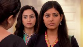 Suhani Si Ek Ladki S01E10 Suhani peeks at Yuvraaj Full Episode