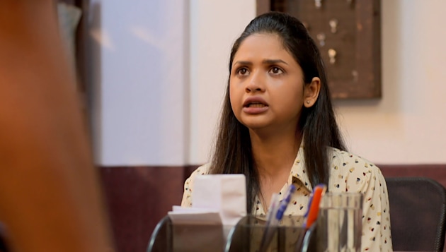 Aai kuthe kay on sale karte full episode voot