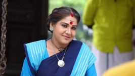 Aayutha Ezhuthu S01E14 Kaliammal Questions Sakthivel Full Episode