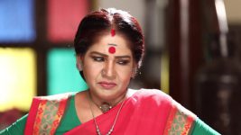 Aayutha Ezhuthu S01E167 Kaliammal Gets Suspicious Full Episode
