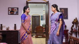 Aayutha Ezhuthu S01E186 Kasthuri Cross-questions Janaki Full Episode