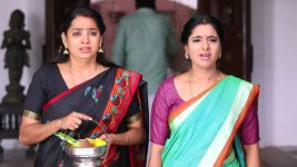 Aayutha Ezhuthu S01E198 Kodhai, Janaki to Be Punished? Full Episode