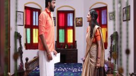 Aayutha Ezhuthu S01E230 Indra Berates Sakthivel Full Episode