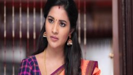 Aayutha Ezhuthu S01E235 Indra Saves Thavasi Full Episode