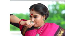 Aayutha Ezhuthu S01E42 Sethuraman Forewarns Kaliammal Full Episode