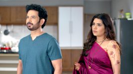 Ajunhi Barsat Aahe S01E125 Meera And Adi's Past Surfaces Full Episode