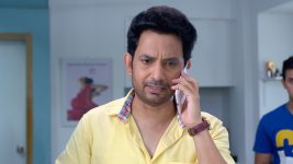 Ajunhi Barsat Aahe S01E13 Adhiraj Hides His Identity Full Episode