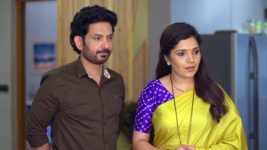 Ajunhi Barsat Aahe S01E152 A Surprise For You Full Episode