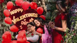 Ardhangini S01E44 Ishwari's V-day Celebration Full Episode