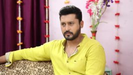 Avalum Naanum S01E374 Praveen Gets Anxious Full Episode