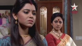 Bodhuboron S11E18 Indira boosts Oli's morale Full Episode