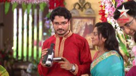 Bodhuboron S15E48 Abhro doesn't trust Jhilmil Full Episode