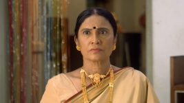 Chotya Bayochi Mothi Swapna S01E44 Diwalicha Gift Full Episode