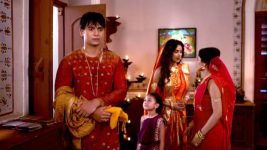 Debi Choudhurani S01E371 Brajeshwar Falls Ill Full Episode
