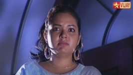 Deivam Thandha Veedu S01E25 Uma gets shock after seeing Ravi with Priya Full Episode