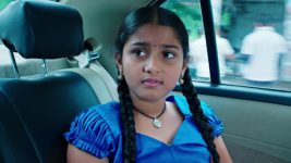 Devatha Anubandhala Alayam S01 E698 Devi in a Tight Spot