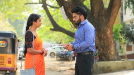 Eeramaana Rojaave S02E02 Parthiban Meets Priya Full Episode