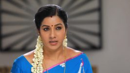 Eeramaana Rojaave S02E43 Manju Lashes Out at Kavya Full Episode