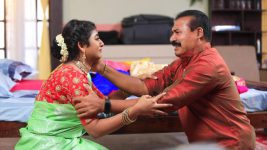 Eeramaana Rojaave S02E49 Durai Pleads Kavya Full Episode