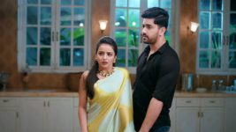 Ek Bhram Sarvagun Sampanna S01E103 Kabir, Pooja Work Together Full Episode