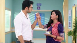Ekhane Aakash Neel Season 2 S01E40 Hiya Cooks for Ujaan Full Episode
