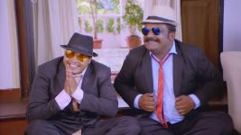Har Shaakh Pe Ullu Baithaa Hai S01E48 Boondi, Pakodi Suit Up Full Episode