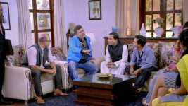 Har Shaakh Pe Ullu Baithaa Hai S01E93 Chaitu Meets Film Producers Full Episode