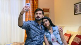Jivlaga S01E61 Nikhil, Vidhi's Selfie Moment Full Episode