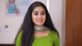 Kaatrukkenna Veli S01E44 Vennila Praises Surya Full Episode