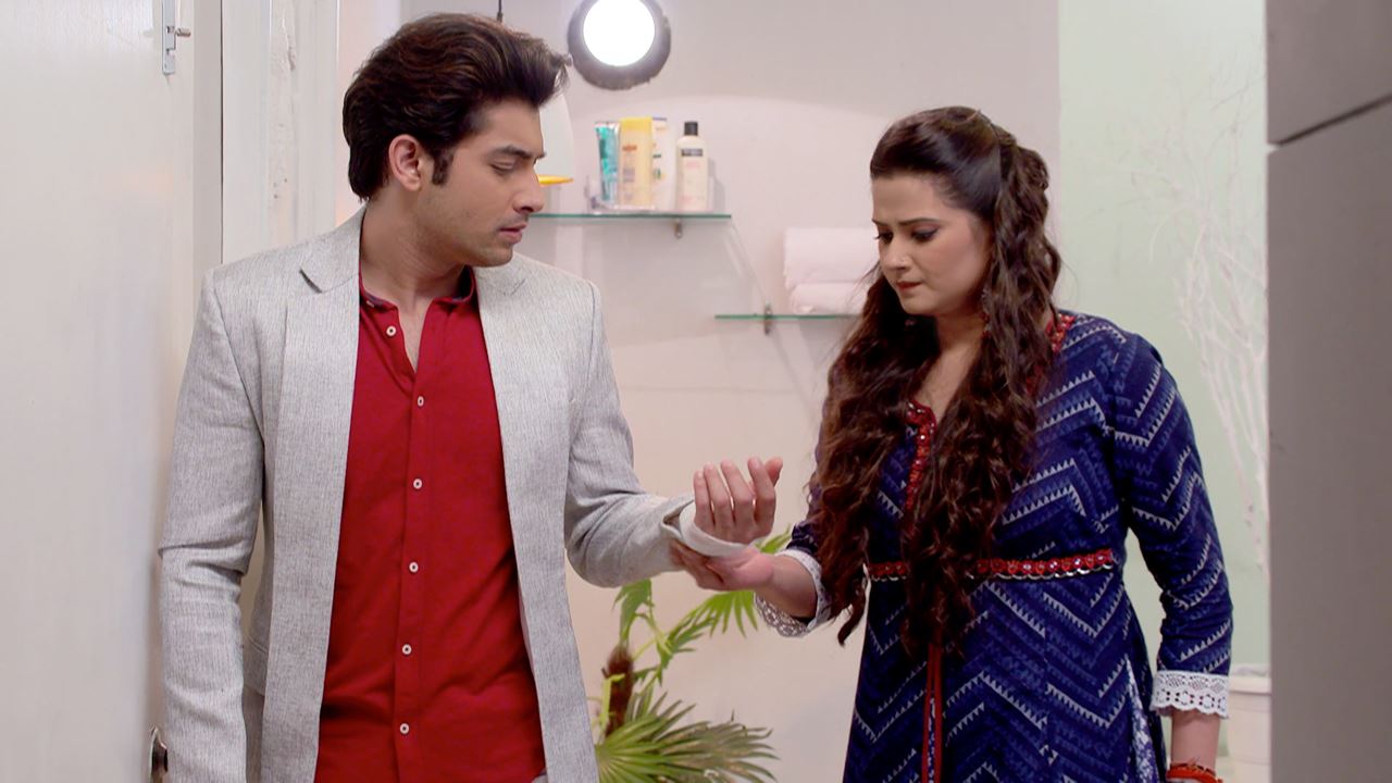 Kasam Tere Pyaar Ki Watch All Episodes Kasam Tere Pyaar Ki S01E347 18th July 2017 Full Episode - JioCinema USA