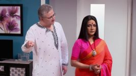 Kora Pakhi S01E111 Gulu Is Questioned About the Truth Full Episode