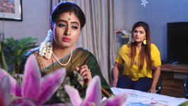 Krishnaveni S01E233 Swarna Shares Her Plan Full Episode