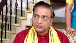 Krishnaveni S01E342 Vishwanatham thanks Krishnaveni Full Episode