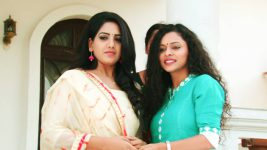 Kutumba Gauravam S01E10 Good News For Divya, Niveditha Full Episode