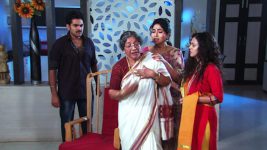 Kutumba Gauravam S01E32 Niveditha Is Kidnapped Full Episode