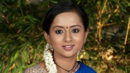 Lakshmi Kalyanam (Star Maa) S01E27 Lakshmi Offers Help To Rajeswari Full Episode