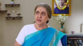 Lalit 205 (Star Pravah) S01E184 Sumitra Puts Forth a Condition Full Episode