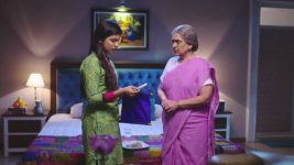 Lalit 205 (Star Pravah) S01E66 Sumitra Seeks Bhairavi's Help Full Episode