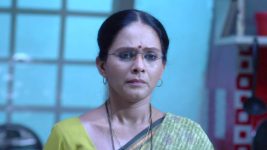 Lek Mazhi Ladki S01E43 What is Iravati's Past? Full Episode