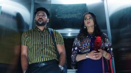 Manasichi Choodu S01E602 Bhanumathi Gets Trapped in the Lift Full Episode