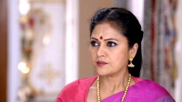 Mangalam Dangalam S01E57 Mrs. Kutty Suspects Sanjeev Full Episode