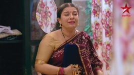 Mere Angne Mein S02E08 Kaushalya breaks in tears Full Episode