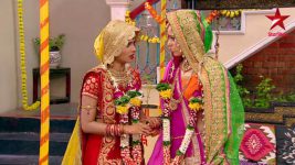 Mere Angne Mein S02E36 Riya, Rani enter their new home! Full Episode