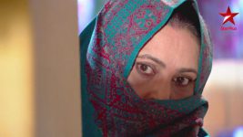Mere Angne Mein S05E20 Sharmili's 'Prisoner' Flees Full Episode