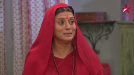 Mere Angne Mein S08E25 Shanti Shows a Video to Raghav Full Episode