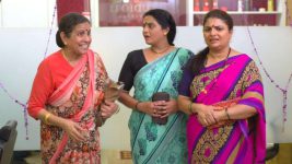 Molkarin Bai S01E41 Durga, Anita, Ambika Hang Out Full Episode