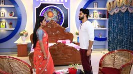 Mouna Raagam S01E93 Varun Seeks Forgiveness Full Episode