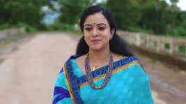 Mouna Raagam (Telugu) S01E05 Nandini's Caring Gesture Full Episode